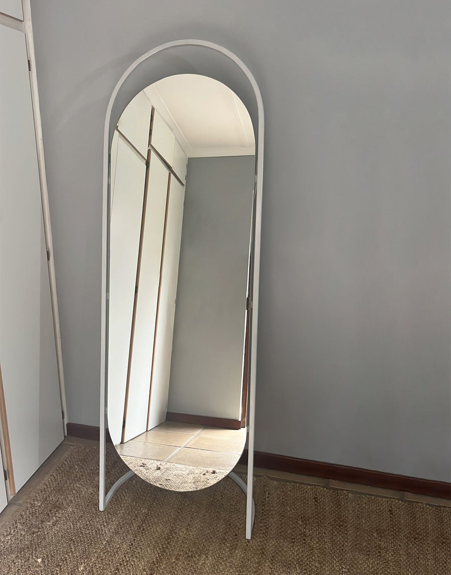 Meredith (stand alone) mirror